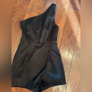DO+BE Black One-Shoulder romper